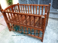 Giường cũi trẻ em gỗ thông quế tự nhiên - màu Hạt Dẻ 